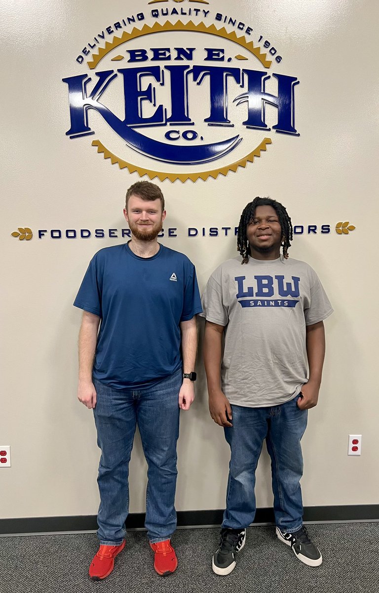 LBWCC's tweet image. LBW RISE students, Peyton Gunter & Jaquinton Nearor, got an extensive tour of one of our neighboring industries, Ben E Keith Food Service Distributors.
We are thankful to our local industries for investing their time into our students.
For info on RISE, contact @LbwWorkforce1