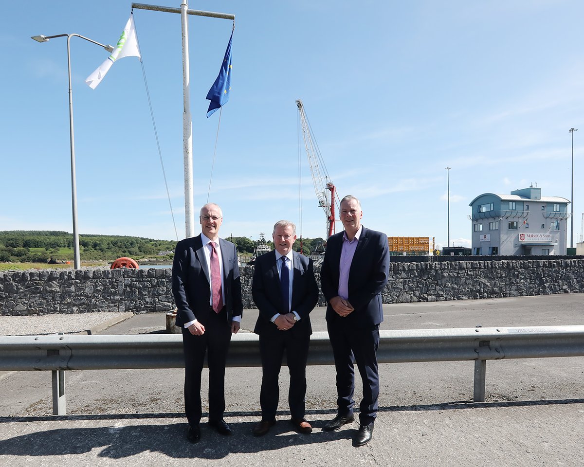SeanCanney's tweet image. 🚢 Wonderful to visit Shannon Foynes Port this morning.
Delighted to meet with Chairperson Michael Walsh and CEO Pat Keating and see the work happening at the port at firsthand.
I look forward to continuing to engage with everybody at Shannon Foynes.
@ShannonFoynes
