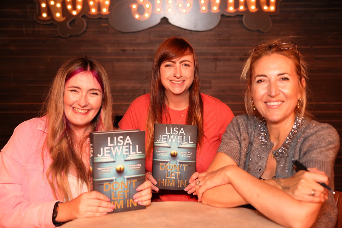 Heather Suttie (@onetakewoop) on Twitter photo Tuesday night hosting <a href="/lisajewelluk/">Lisa Jewell</a> at Bookface in Glasgow for two events was brilliant! This was our evening one. Tuesday night hosting <a href="/lisajewelluk/">Lisa Jewell</a> at Bookface in Glasgow for two events was brilliant! This was our evening one.