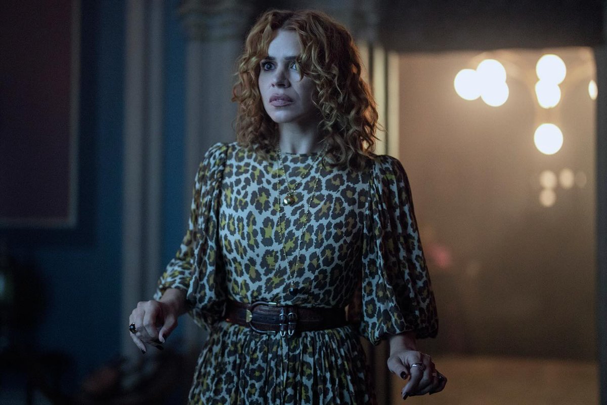 DoctorWho_Today's tweet image. Billie Piper as Ms. Capri in the upcoming season of "Wednesday" ❤️
🟢DoctorWhoToday.com