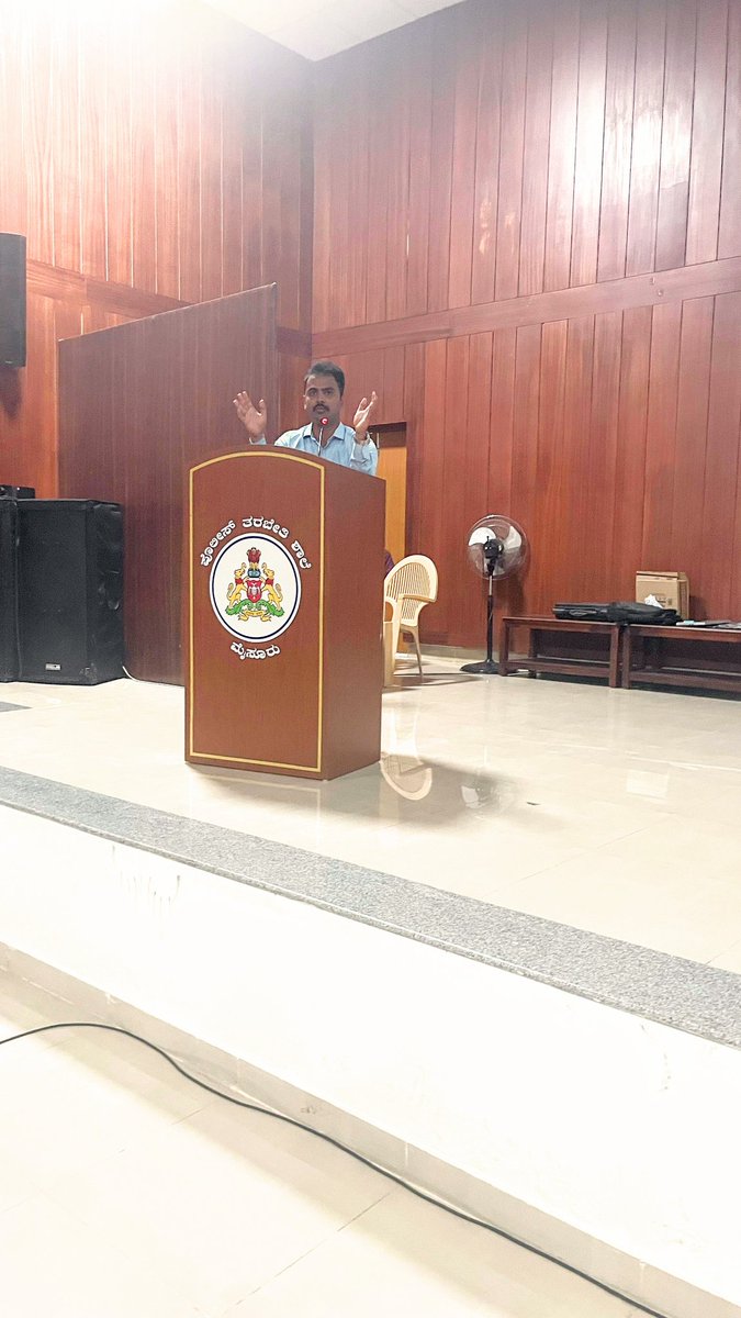 BhargavKN2's tweet photo. Conducted a session on "Identification, Search, and Seizure of Digital Evidence at Crime Scenes" for Women Police Constable Probationers at Police Training School, Mysuru.

#DigitalEvidence #WomenInPolice #LawEnforcement #Training #Mysuru https://t.co/rPGHAQd9wC