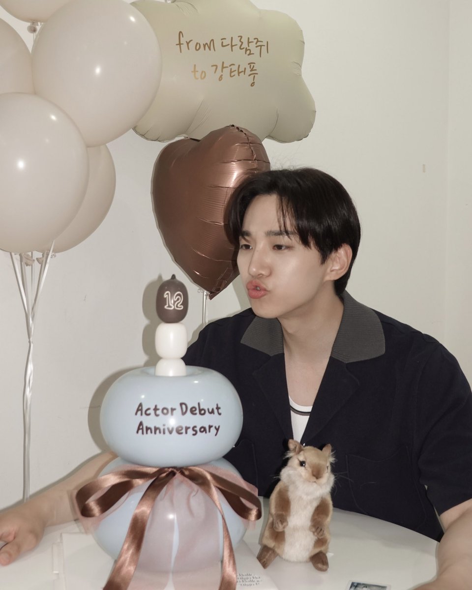 LEE JUNHO Official tweet media