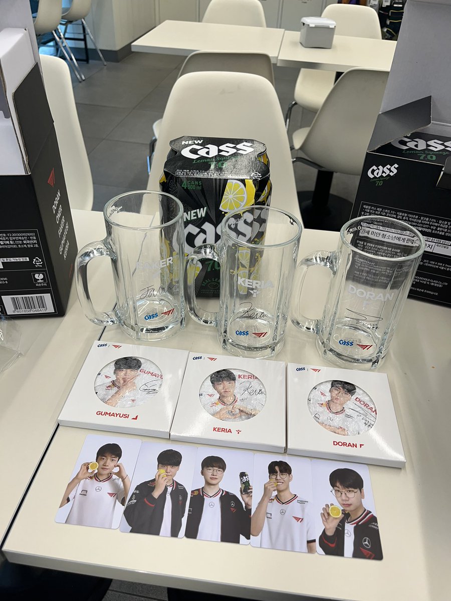 itmene29's tweet photo. @ranran2do 도란 코스터와 페이커 코스터 교환 가능할까요? https://t.co/6ali3Xt2y8