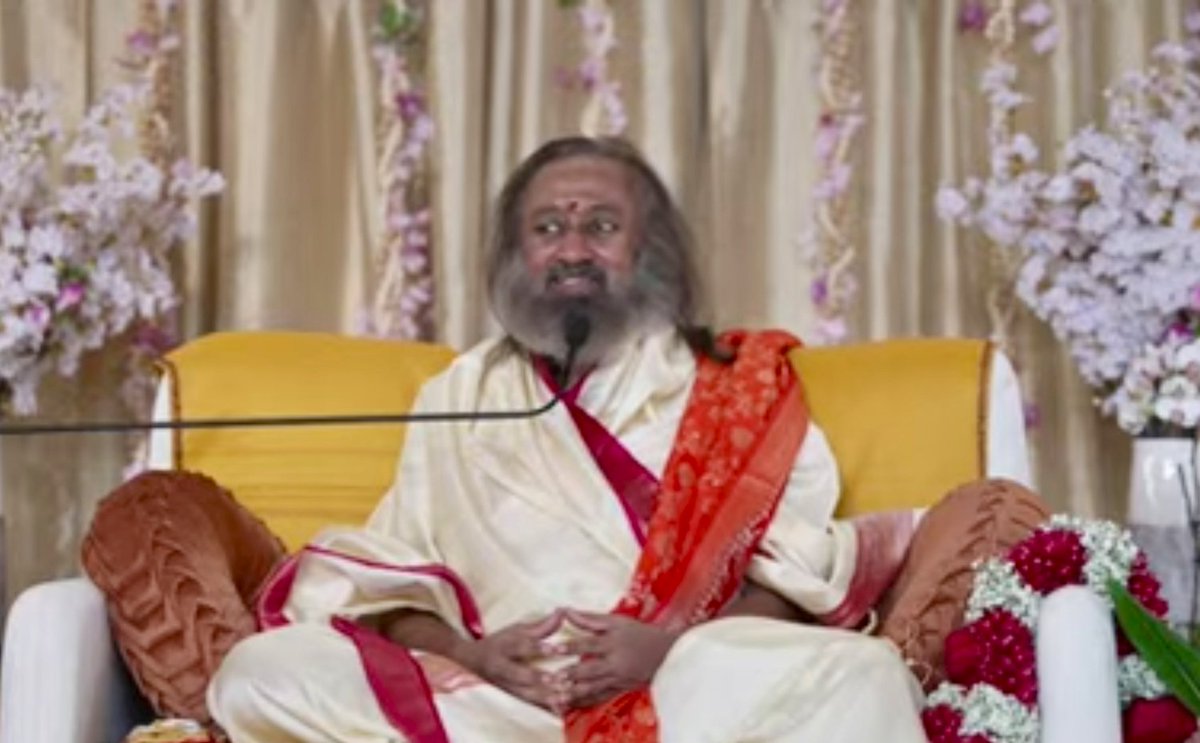 Rajeev (@nambiarrajeev) on Twitter photo Spiritual journey begins with being grateful. When u know that u have nothing to give, u feel humble. When you know u are here only to give, u feel uplifted! All these oceans of feelings r only to feel oneness. Knowing that u r part of the Guru parampara is celebration! <a href="/Gurudev/">Gurudev Sri Sri Ravi Shankar</a> Spiritual journey begins with being grateful. When u know that u have nothing to give, u feel humble. When you know u are here only to give, u feel uplifted! All these oceans of feelings r only to feel oneness. Knowing that u r part of the Guru parampara is celebration! <a href="/Gurudev/">Gurudev Sri Sri Ravi Shankar</a>