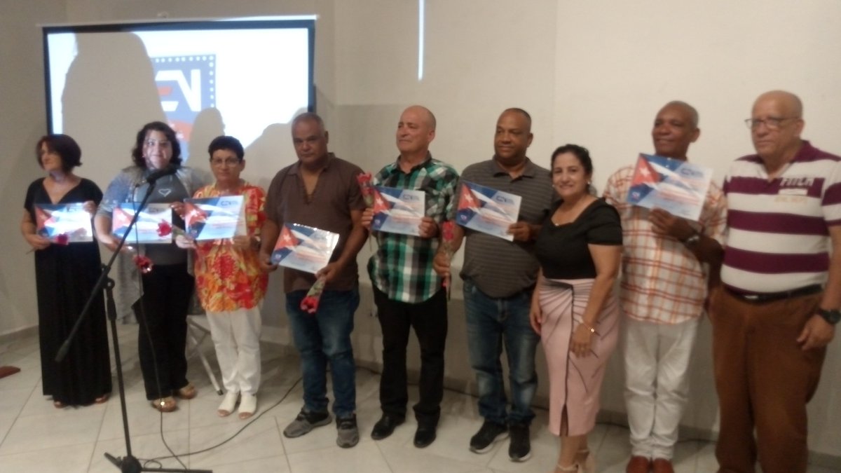 ConsejoSSptus's tweet photo. En el acto provincial por el 6to aniversario de @Elecciones_Cuba en #SanctiSpíritusEnMarcha se estimularon a autoridades electorales, colectivos, y trabajadores por su destacada labor en el Movimiento por el 6to aniversario #JuntosPorLaDemocracia #TransformandoXTodos https://t.co/LJytlXuPbJ