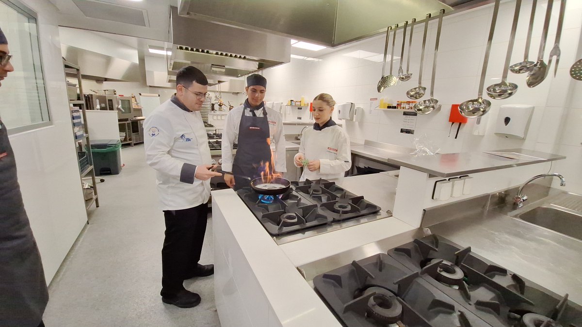 Οι εγγραφές άρχισαν στο Intercollege
Σπούδασε στο
- Πτυχίο ή Δίπλωμα Μαγειρική | Ζαχαροπλαστική | Αρτοποιία
Για πληροφορίες στο 22842500 η online intercollege.ac.cy/el/register-cu…