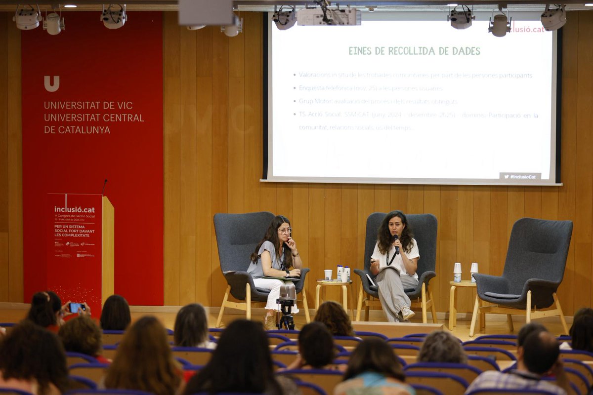 InclusioCat's tweet photo. 📸 Algunes imatges de les comunicacions orals del congrés!
💬 I tu, com estàs vivint el congrés?
Quines idees t’estan inspirant més?
🔗 Comparteix la teva experiència i etiqueta les teves publicacions amb #inclusiocat! https://t.co/cWysDYzDcu