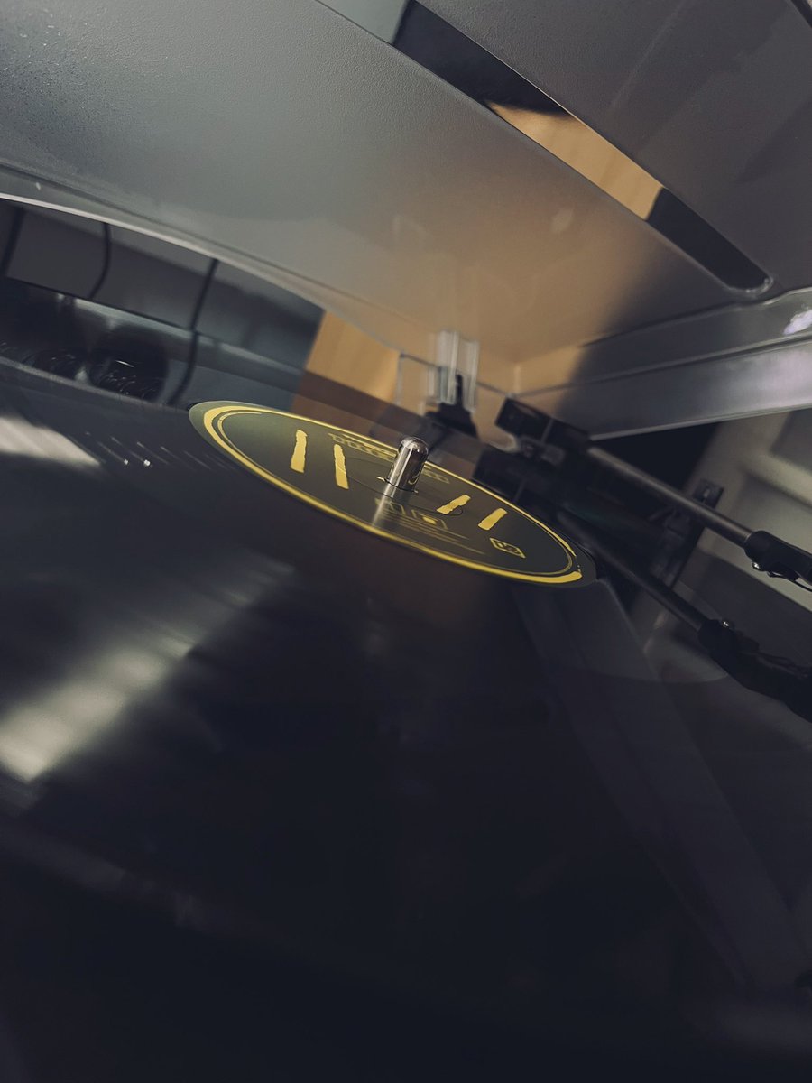 glitchgoddexss's tweet photo. just fished out this baby🎶💛 https://t.co/2fzVDMwztG