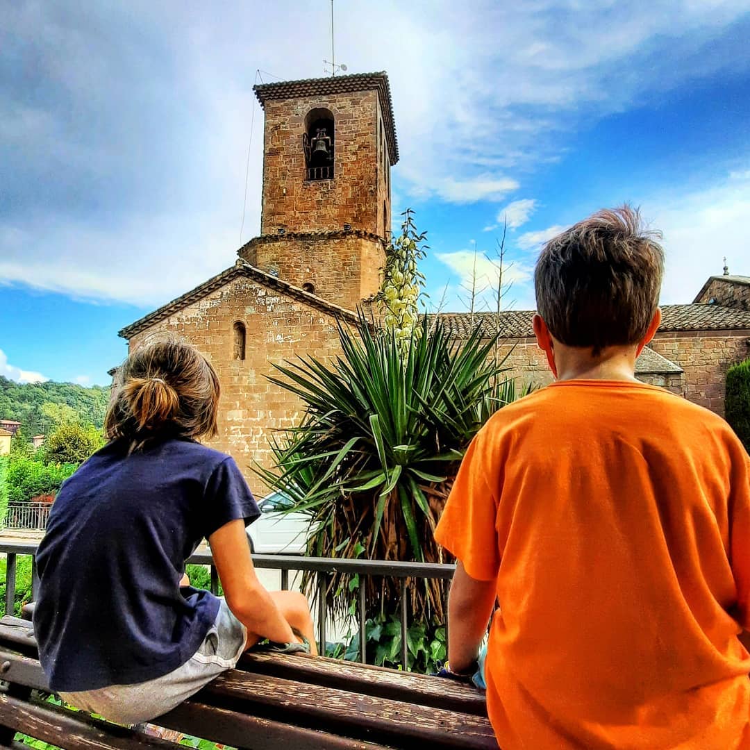 🌅 ESTIU A LES CASES D'OLIBA | Concurs d'Instagram
Captura la màgia del Territori Oliba i guanya un cap de setmana al Santuari de Montgrony per a 2 persones!
Publica amb #territorioliba #casesdoliba #camioliba i etiqueta <a href="/casesdoliba/">Cases d'Oliba</a>
ℹ️ Bases: instagram.com/casesdoliba