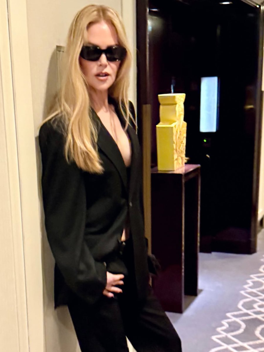 nkidmanbr's tweet image. "Whirlwind. Balenciaga. Peninsula. Obrigada a todos ❤️"
📲 Nicole Kidman via Instagram.
