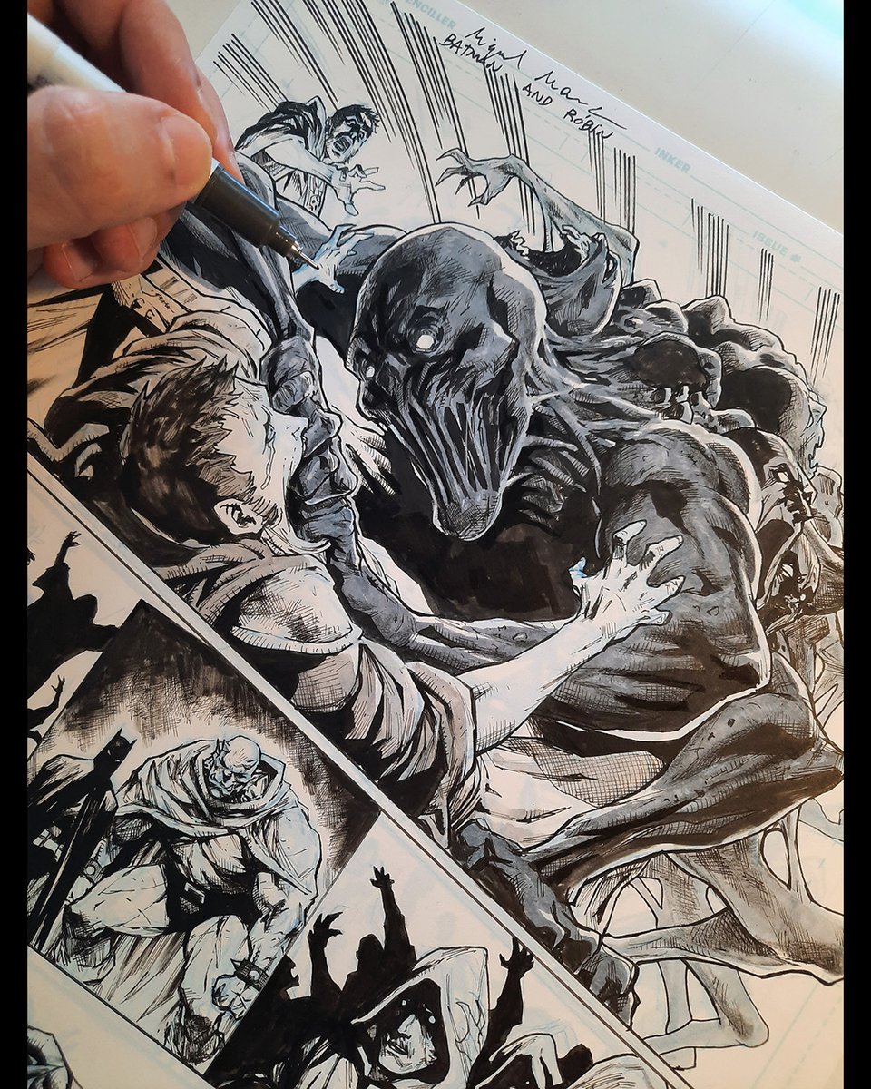 Mikemaluk's tweet image. So grateful for the love and support on @DCOfficial Batman & Robin # 23, with @PhillipKJohnson
I had an amazing time drawing it, and I love to see how people are reacting to it 🙏
MUCH MORE to come on #24 next month!
Stellar color from Marcelo Maiolo 😍
#Batman #makingcomics