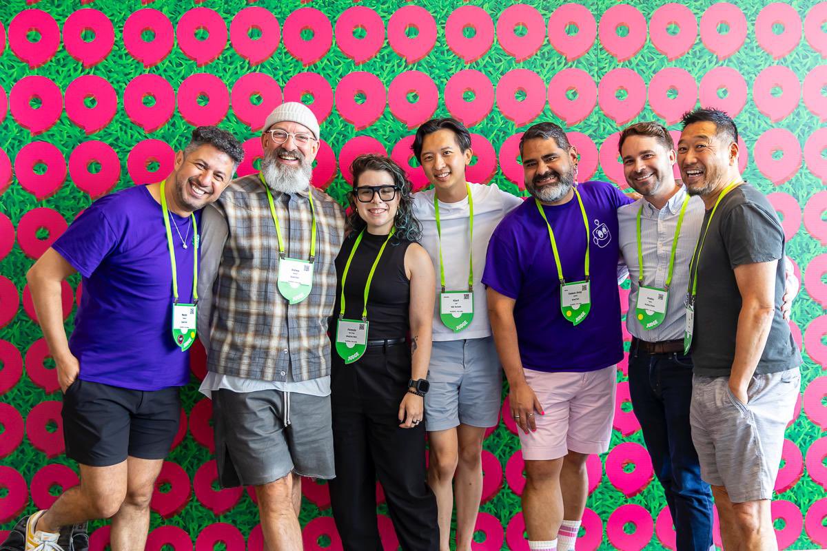 MeetMontreal's tweet photo. Action from this year’s @startupfest! 🩷
📷 @evablue #montreal #startupfest https://t.co/gBlj9efBDX