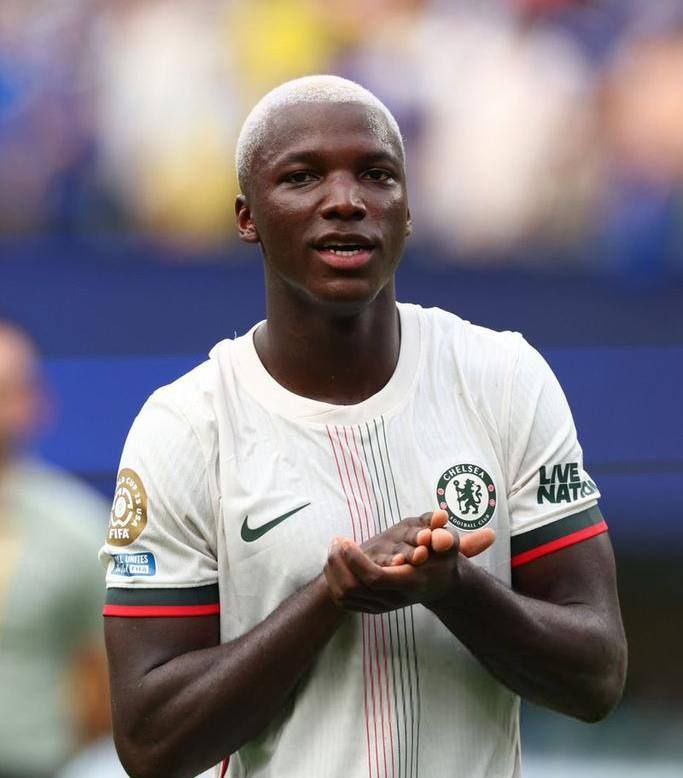 Moises Caicedo is back to full team training. Pray for PSG
