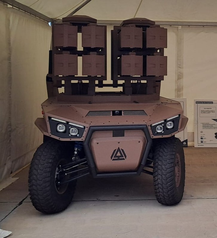 Arquus (@arquus_defense) on Twitter photo 🔚 Clap de fin pour #Techterre2025
Arquus a eu l’honneur de recevoir le <a href="/CEMAT_FR/">Chef d'état-major de l'armée de Terre</a>, le général Pierre Schill, pour clôturer deux jours d’expérimentation en immersion totale avec les forces.
💡 Dialogue, innovation, démonstrateurs : au contact, pour construire le combat terrestre 🔚 Clap de fin pour #Techterre2025
Arquus a eu l’honneur de recevoir le <a href="/CEMAT_FR/">Chef d'état-major de l'armée de Terre</a>, le général Pierre Schill, pour clôturer deux jours d’expérimentation en immersion totale avec les forces.
💡 Dialogue, innovation, démonstrateurs : au contact, pour construire le combat terrestre