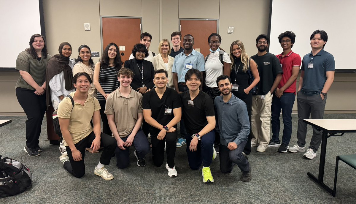 yogagirldd's tweet photo. @DianeBodurka THANK YOU for an amazing and insightful talk for the @MDAndersonNews #CATALYST summer #research #medstudents! You are an inspiration and your tips and advice are 💯‼️ @JillGunther @AshishAVoice https://t.co/0J3NGCMe6m
