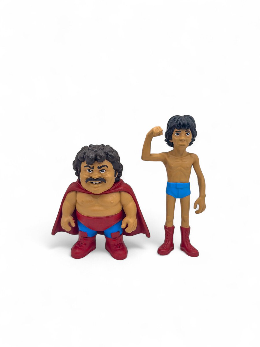 BLACKTERRY's tweet image. A gem for Nacho Libre fans: these custom figures of Nacho and Steven (yes, Esqueleto!) are insane.
Made by "Luchones Art — an artist who turns nostalgia into unique collectibles.
The details, the colors, the style… flawless.
Support his work!