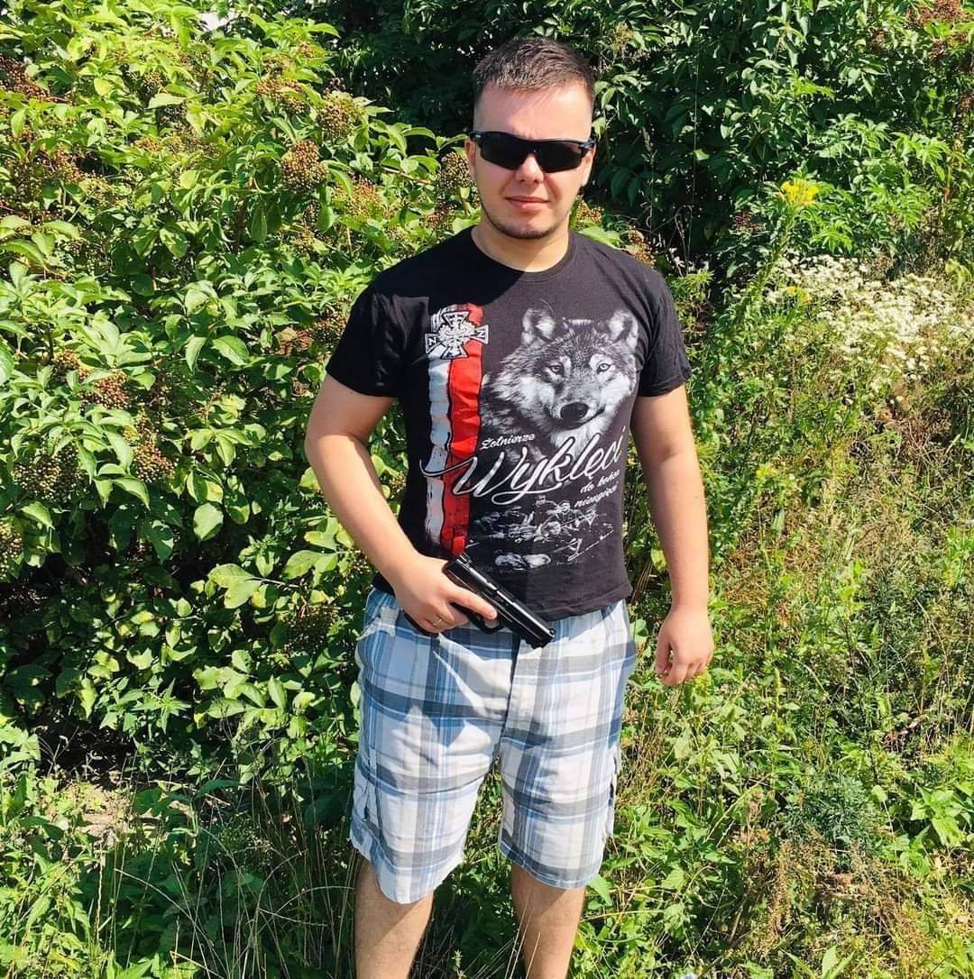 "Grzeczniej"