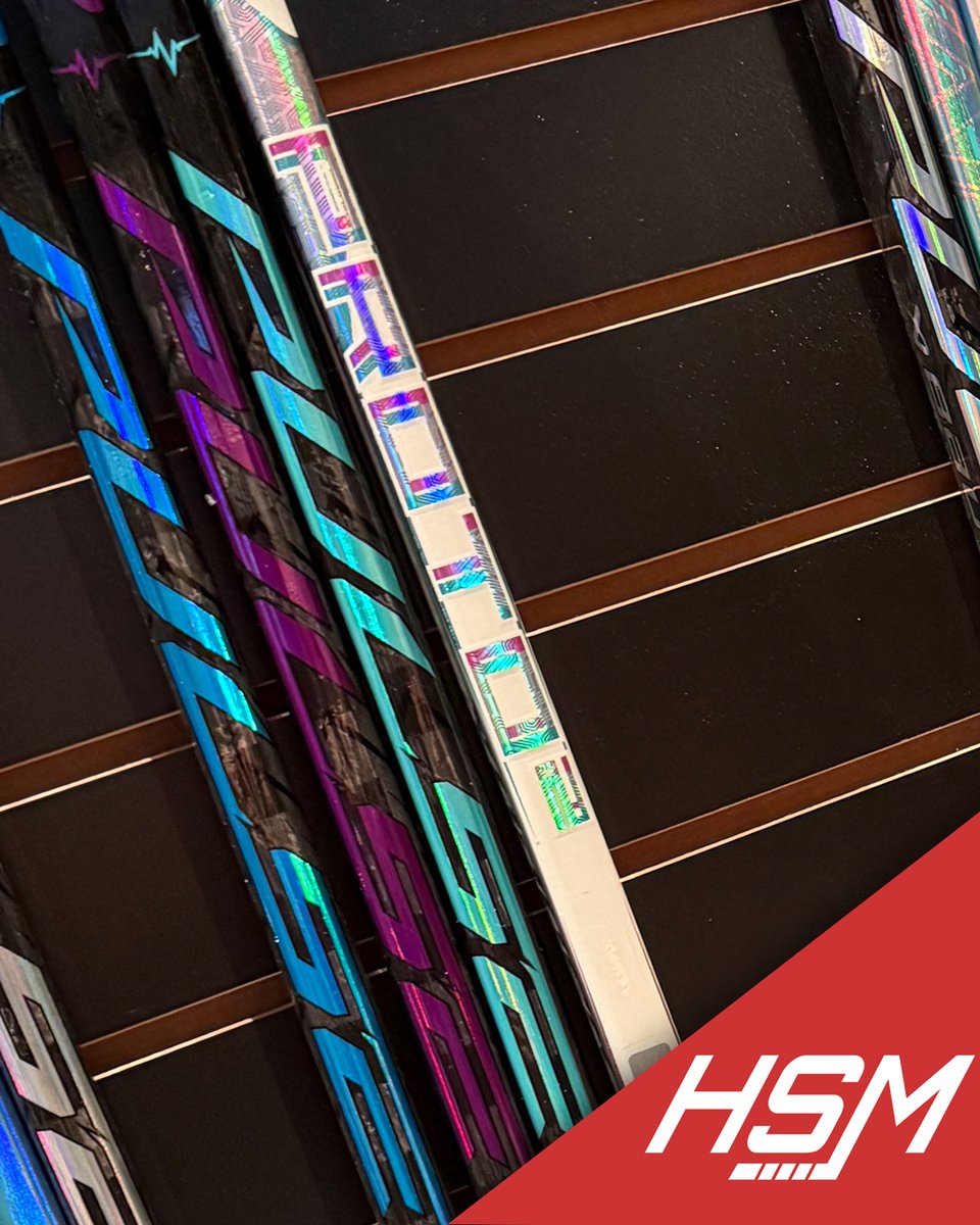 HockeyStickMan's tweet image. We got our own look at some of these unreleased sticks circling development camp.
They look and feel awesome! Can't wait to get some in store
#Bauer #Proto2 #Pulse #HockeyStickMan #StickMan