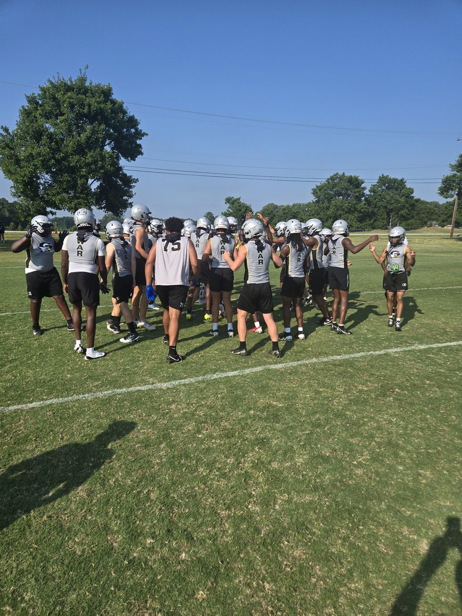 GCA_FB's tweet image. We had an amazing time at FCA Camp. It was a great time to compete, but more importantly, we grew spiritually and culturally as a team.
#WAR
#Glory