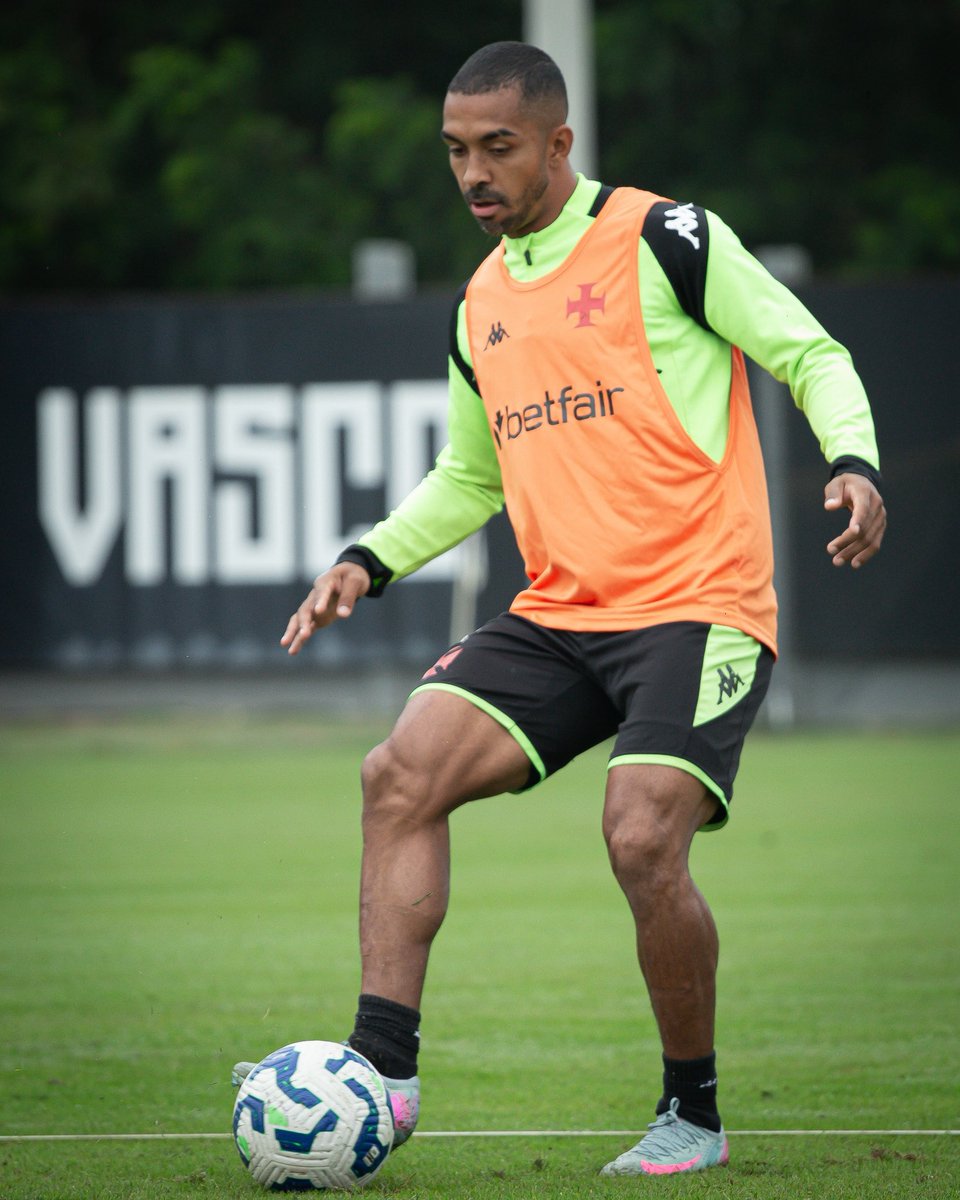 VascodaGama's tweet image. Trabalhos 🔛 no elenco do Gigante 💢

📸 Matheus Lima | #VascoDaGama