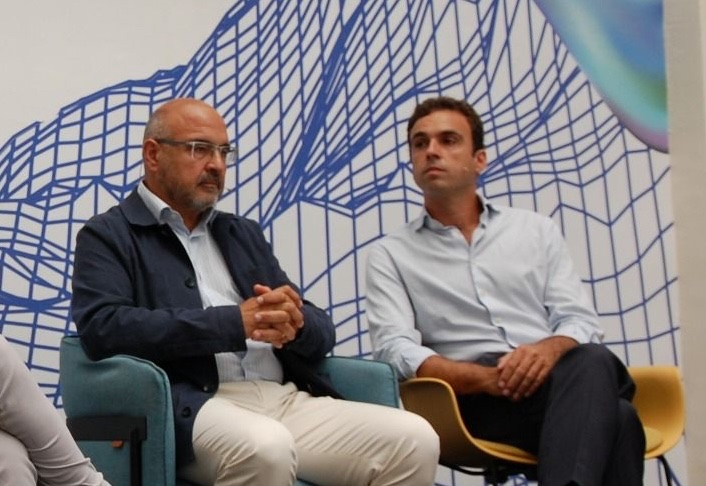 AMETIC (@ametic_es) on Twitter photo 🗣️ Ignacio Peinado (<a href="/FadecoP/">Fadeco Promotores</a>) habla sobre cómo los #GemelosDigitales pueden ayudar a resolver la falta de viviendas:
“Los gemelos digitales nos permiten simular escenarios para la construcción de edificios, y ayudan a integrar los intereses de todos los departamentos afectados 🗣️ Ignacio Peinado (<a href="/FadecoP/">Fadeco Promotores</a>) habla sobre cómo los #GemelosDigitales pueden ayudar a resolver la falta de viviendas:
“Los gemelos digitales nos permiten simular escenarios para la construcción de edificios, y ayudan a integrar los intereses de todos los departamentos afectados