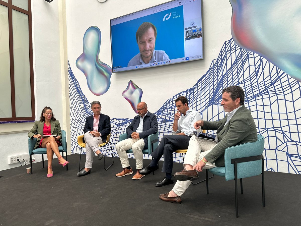 AMETIC (@ametic_es) on Twitter photo 🗣️ Antonio Talón (<a href="/EMASAMalaga/">EMASA</a>) explica la diferencia que la digitalización ha traído a la simulación de redes de agua:
“Contamos con una buena base de digitalización que nos permite no solo gestionar las redes de agua, sino también simular escenarios. Gracias a la información 🗣️ Antonio Talón (<a href="/EMASAMalaga/">EMASA</a>) explica la diferencia que la digitalización ha traído a la simulación de redes de agua:
“Contamos con una buena base de digitalización que nos permite no solo gestionar las redes de agua, sino también simular escenarios. Gracias a la información