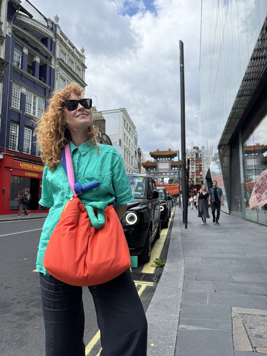 carlotazanahori's tweet image. Bye London!
Always a pleasure to come back to you. Special shout out to @Showmasters for inviting me as a guest at London Comic Festival, to everyone who swung by my table and to @willortego and Jeff Chahal!