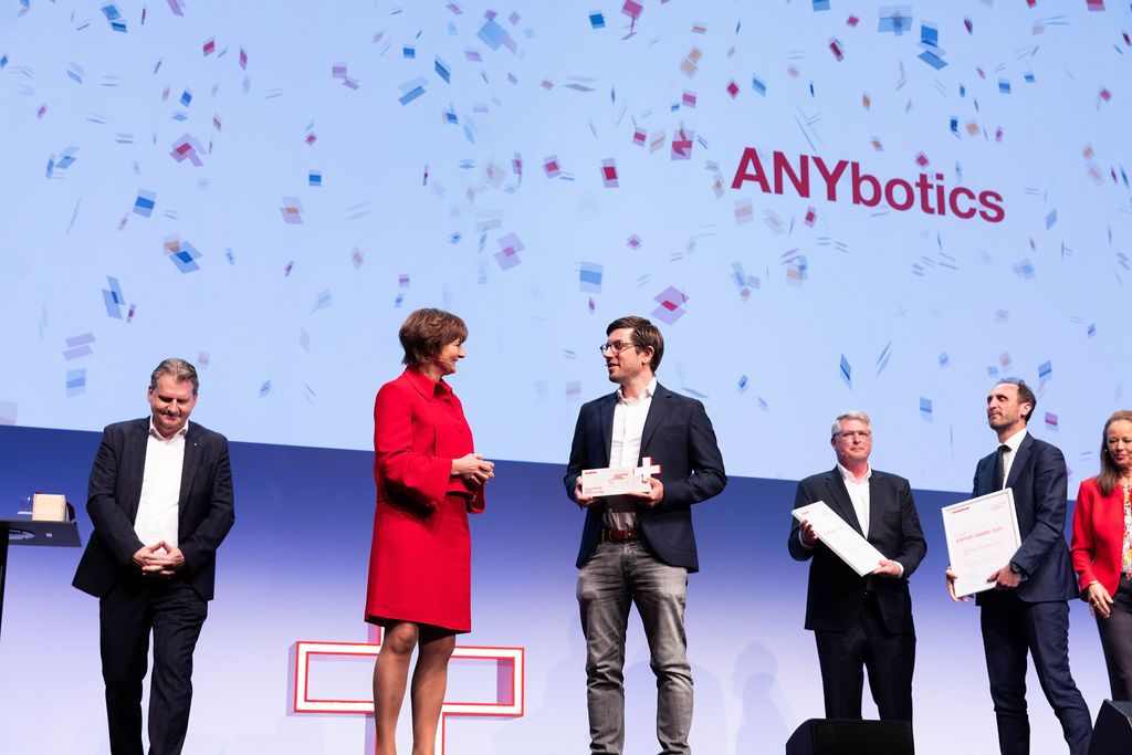 swissinnova's tweet image. 🔍Meet the Residents Across Our SI Parks!🔎
@anybotics is pushing the limits of robotics at
@innopark_zh with ANYmal, a legged robot built for autonomous inspection.
🏆 Anybotics is also the winner of the 2025 @SGE Export Award.
Read more: linkedin.com/feed/update/ur…