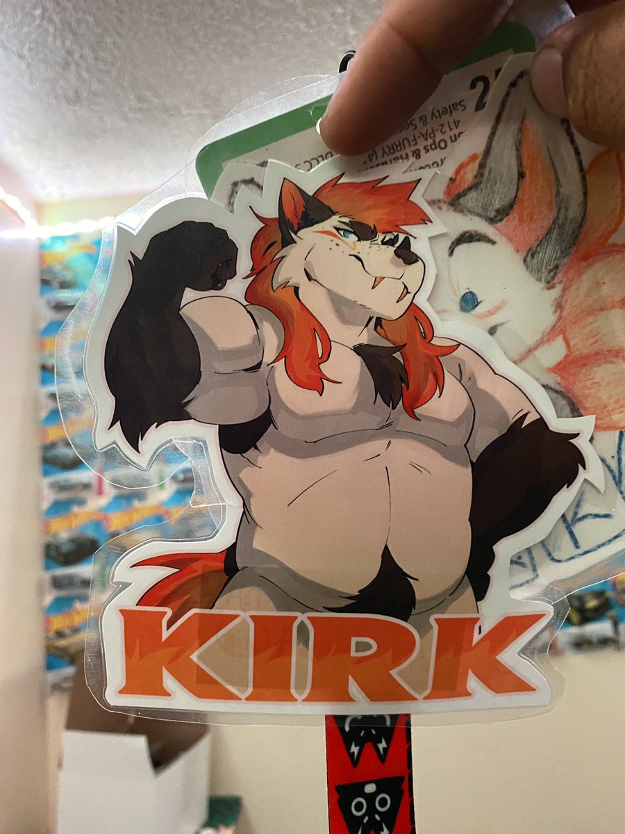 I never got to show you all the baller badge <a href="/mashtateos/">mash (comms open) 🪐☄️🛸</a> did for me! Me and <a href="/k3nnyisgood/">💎 kenny 💎</a> had the most baller badges at <a href="/anthrocon/">Anthrocon, Inc.</a>! 

Thanks again big and little homies!