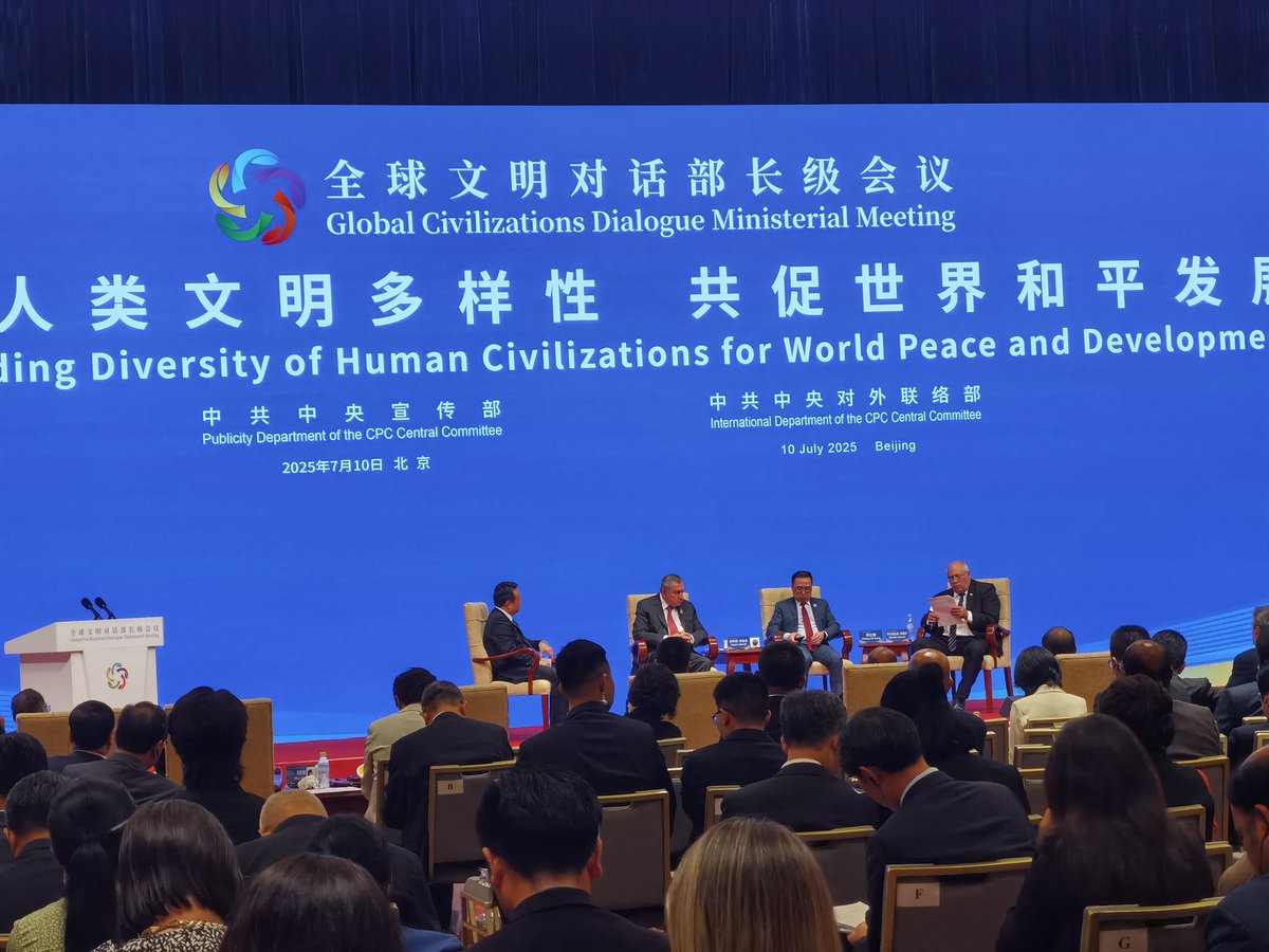 EmbaCuba China (@embacubachina) on Twitter photo Minister of <a href="/CubaEsCultura/">MinCult - Cuba</a>, <a href="/AlpidioAlonsoG/">Alpidio Alonso Grau</a>, participated in Global Civilizations Dialogue Ministerial Meeting.
He stressed democratization of culture as core principle of Cuban socialism & recognized #China🇨🇳's GCI for advancing peace & inclusion worldwide.
#CubaEsCultura🇨🇺 Minister of <a href="/CubaEsCultura/">MinCult - Cuba</a>, <a href="/AlpidioAlonsoG/">Alpidio Alonso Grau</a>, participated in Global Civilizations Dialogue Ministerial Meeting.
He stressed democratization of culture as core principle of Cuban socialism & recognized #China🇨🇳's GCI for advancing peace & inclusion worldwide.
#CubaEsCultura🇨🇺