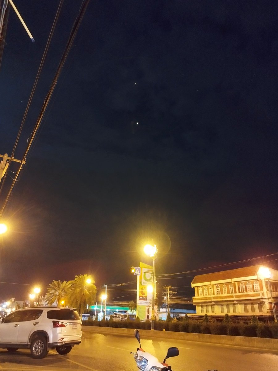 R•wuπ tweet media