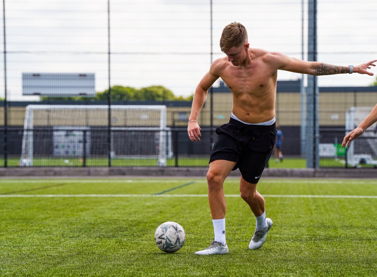 Still working, out in the sun…☀️⏳
