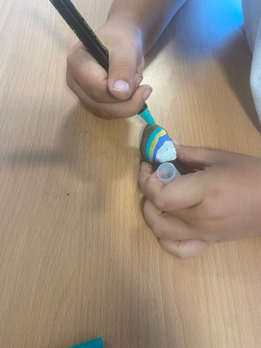 Year 2 enjoyed a wonderful SMILE afternoon centered on 'engage,' exploring how to share kindness. We crafted kindness cards, uplifting notes, and decorated stones, placing them around the playground for you to find. 😊 #SpreadKindness #Engage