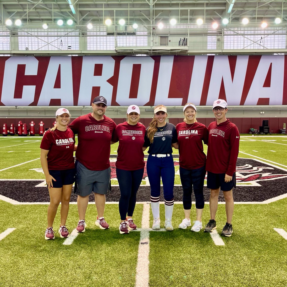 NorahJacques12's tweet image. Thank you @GamecockSoftbll so much for such an INCREDIBLE camp yesterday! It was so great to be back in Columbia to work with such an awesome group of coaches. Hope to be back soon! Go Gamecocks!! 🤙❤️🤙

@ashleychastain @CoachZack21 @jodydavidson @kkrupit @KatieRBrowder…