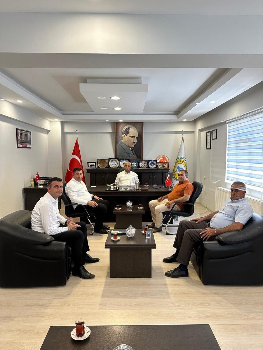 Denizbank Erciş Şube Müdürü Sn. Ahmet KAYA ve Tescil Yetkilisi Sn. Hamit YILMAZER odamızı ziyaret ettiler. Ziyaretlerinden dolayı teşekkür ederiz.