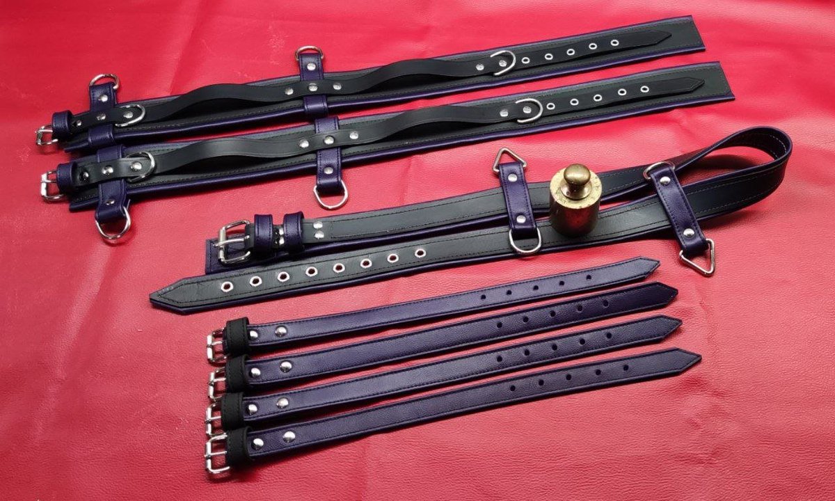 CraftsAndrew's tweet photo. Belt and thighs cuffs
dark purple and black colors
with stainless steel eyelets
available here : https://t.co/dMjsKwZXGX
#leatherbelt #leathercuffs #leatherhandmade #customleather https://t.co/vI7wkeh2kp