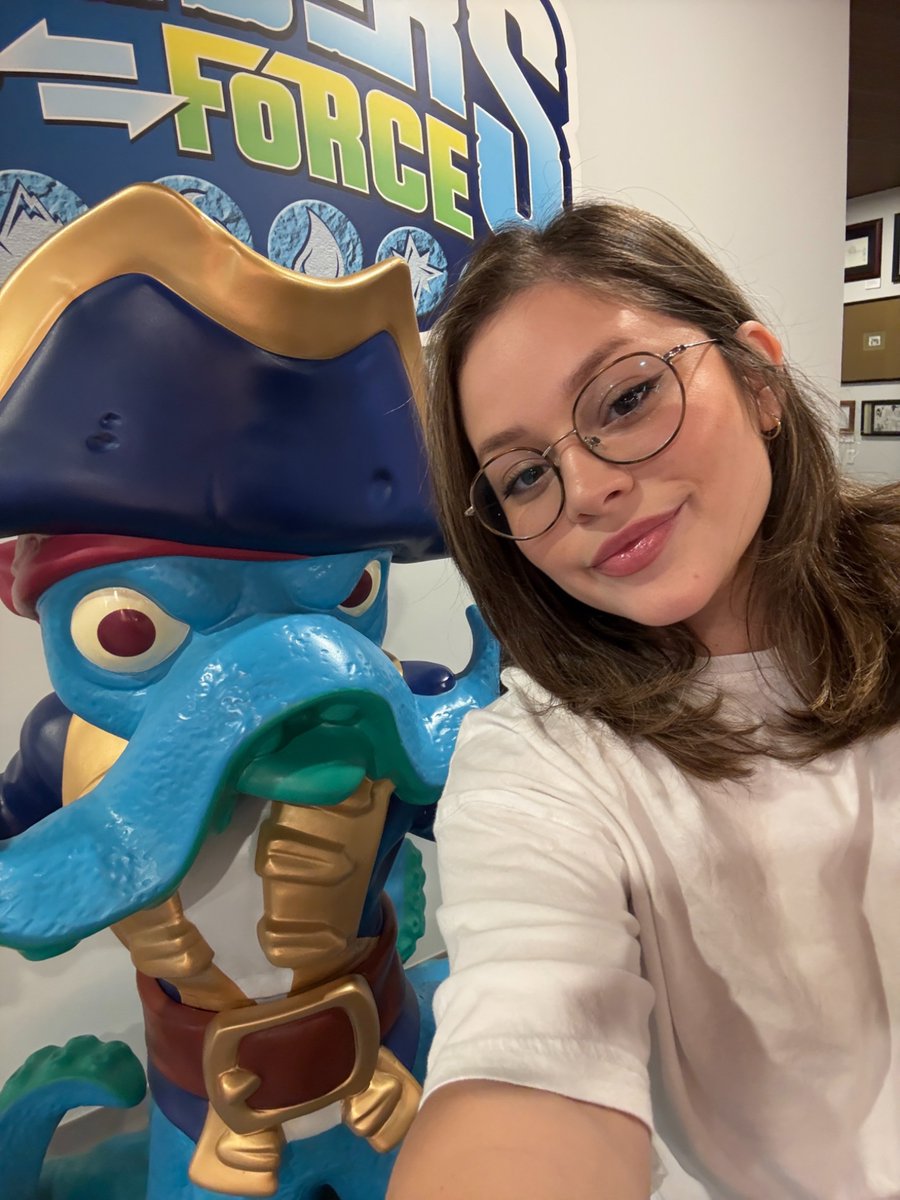 Eleni Rivera tweet media