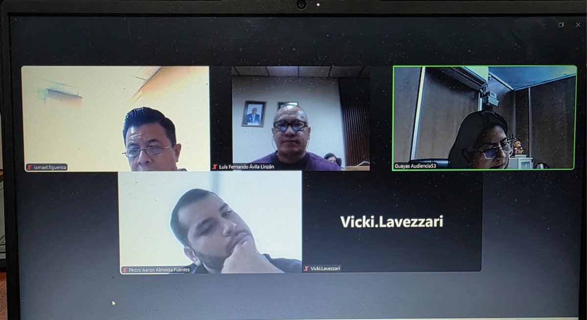 ✅ Se restituyó al Dr. Ismael Figueroa a su despacho original, tras el desestimiento de la acción de protección por traslado injustificado, el compañero es juez y socios de <a href="/AemajGye/">AEMAJ GUAYAS</a>.   

La <a href="/AsoJuecesEc/">Aso. Jueces - Ecuador - AEMAJ</a> participó como #AmicusCuriae y estuvo representada por el Dr. Luis Ávila