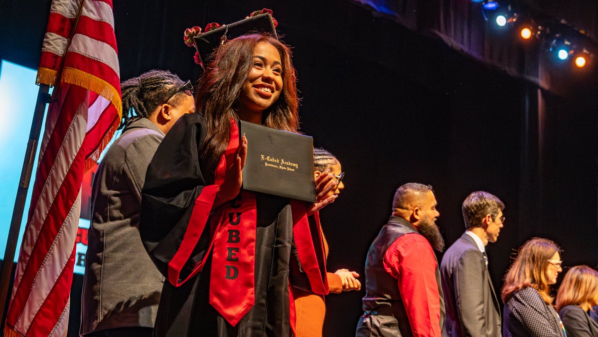 pvdschools's tweet image. Providence Public Schools' four-year graduation rate has climbed to 79.4%, its highest level in more than a decade -⬆️ 2.5%! This narrows the gap with the statewide average. Take a minute to check out @AButtacavoliTV @NBC10 coverage: youtu.be/wgZJQQVTXfk