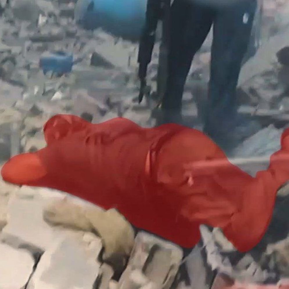 Krallar eşofmanla asker kaçırmaya gitmiş..

- Allah sizi korusun aslanlar.