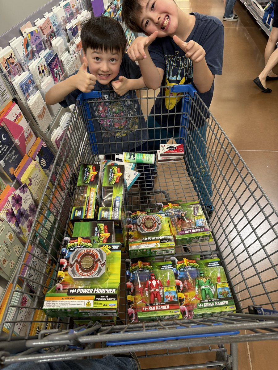 Masonmerrell's tweet image. For anyone wondering who this toy line is for. 😆 #PowerRangers ⚡️