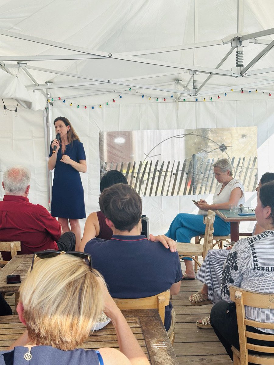 Charlotte Parmentier Lecocq (@lecocqcharlotte) on Twitter photo 🔵 Une belle réunion ce soir avec <a href="/ALehenanff/">Anne Le Hénanff</a>, députée du Morbihan, <a href="/GueganRozenn/">Rozenn GUEGAN</a>, maire de Sèrent, <a href="/DavidRobo56/">David Robo</a>, maire de Vannes et Michel Criaud, maire de Muzillac et les militants et sympathisants <a href="/HorizonsLeParti/">Horizons</a>. On a parlé santé, politique, actualité, le tout dans une bonne 🔵 Une belle réunion ce soir avec <a href="/ALehenanff/">Anne Le Hénanff</a>, députée du Morbihan, <a href="/GueganRozenn/">Rozenn GUEGAN</a>, maire de Sèrent, <a href="/DavidRobo56/">David Robo</a>, maire de Vannes et Michel Criaud, maire de Muzillac et les militants et sympathisants <a href="/HorizonsLeParti/">Horizons</a>. On a parlé santé, politique, actualité, le tout dans une bonne
