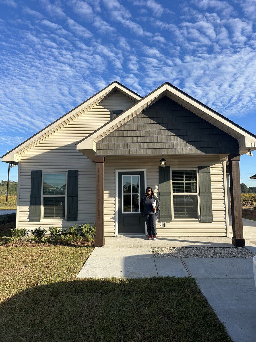 TylerAlbrecht10's tweet image. Just helped my client sell her first home off-market in record time 🏠✅ and buy her forever home 🏡

Her words: “Tyler made my dream come true and allowed me to be an inspiration to my son.” 👩‍👦❤️

Let’s get you home. #TalkToTyler #ForeverHome #LafayetteRealtor