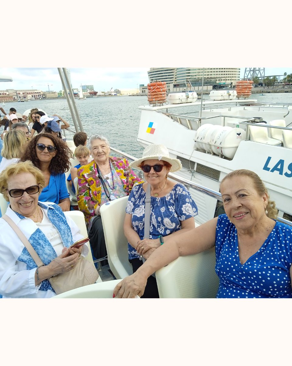AmigosMayoresEs's tweet photo. 🌊 ¡Un paseo por el mar de Barcelona! 🚤
Hace unos días compartimos una jornada muy especial a bordo de Las Golondrinas, disfrutando de la brisa marina, las vistas y, sobre todo, de la mejor compañía 💙
#FundaciónAmigosdelosMayores #StopSoledad #VeranoEnCompañía https://t.co/0BkWwwjRfO