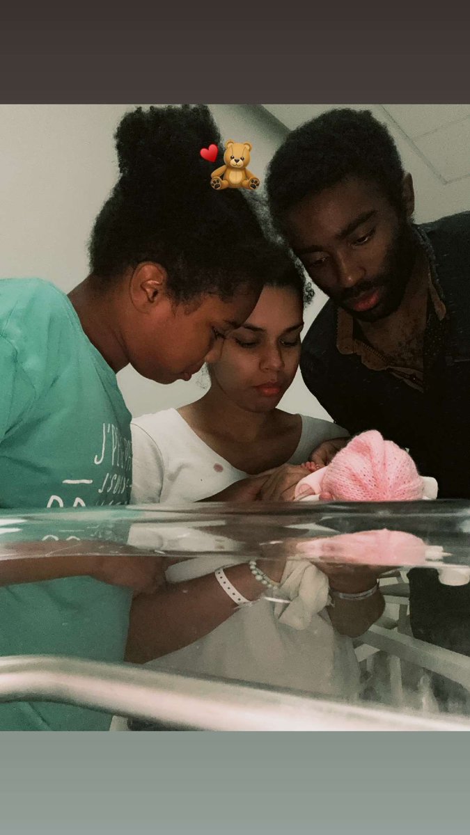 Bonjour tout le monde,

C'est Baby A ou Baby Asaiah, j'aurai du arriver pour septembre mais j'ai décidé de pointer le bout de mon nez le 08 juillet 2025 à 12h50. C'est ma grande sœur Lyanah qui a choisi mon prénom et ça veut dire :
L'Eternel l'a fait 🙌🏾
Petite princesse de