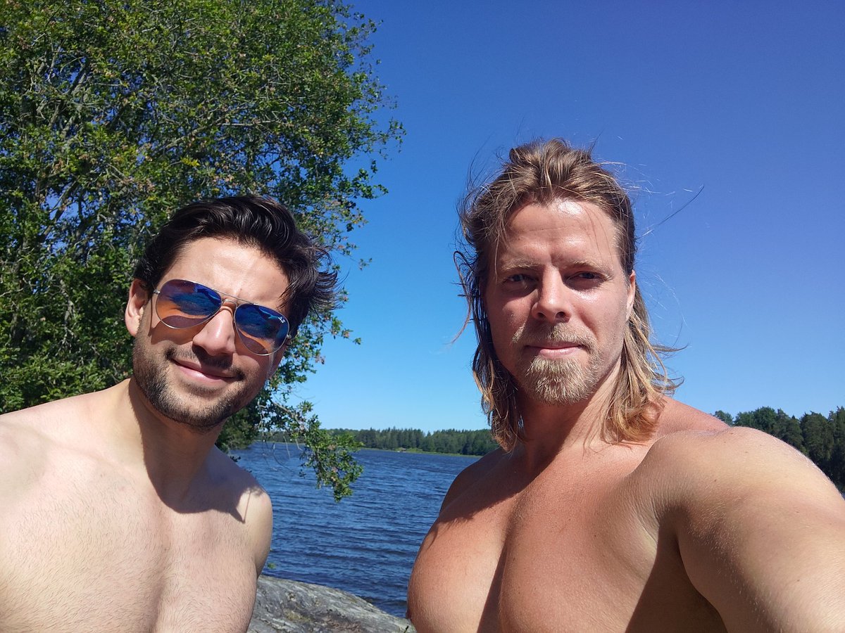 The Golden One tweet media