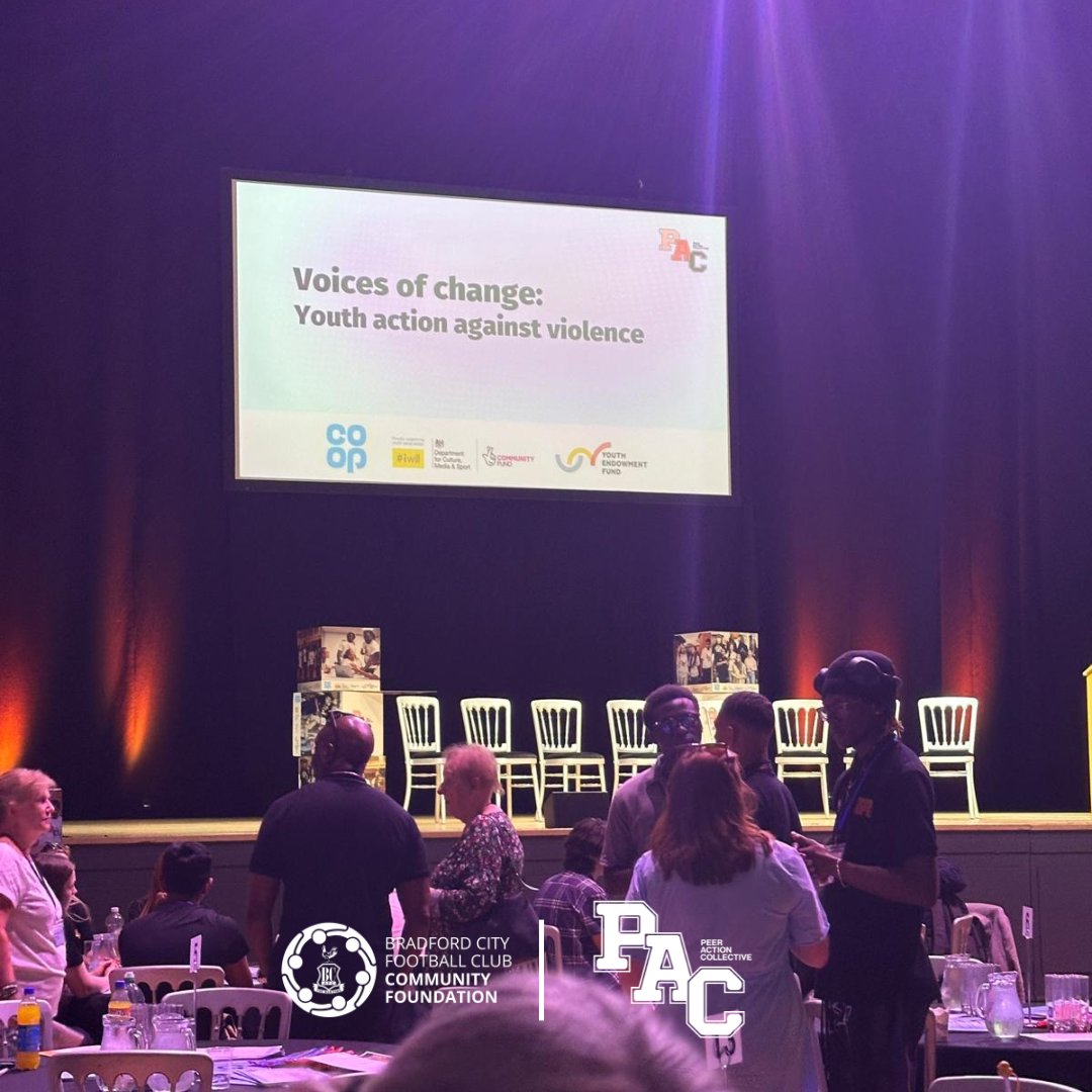 bcafc_cf's tweet image. Our #PeerActionCollective team are in Birmingham today for the #VoicesOfChange: Youth Action Against Violence event 👇
Iqra, our Social Action Lead, hosted a panel 🗣️
A great event for all involved 👏
#BCAFC | @the_young_fdn | @YouthEndowFund | @coopuk | @TNLComFund | @DCMS