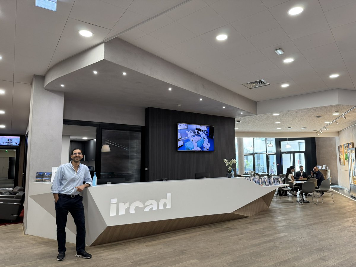 Had a fantastic time at the Discovery Robotic EAES &amp; Intuitive course at @IRCADFrance. Huge thanks to <a href="/IntuitiveSurg/">Intuitive</a> and @EAES for an outstanding educational experience. Highly recommend it to all surgical trainees interested in robotics! #Surgery #Robotics #Training
