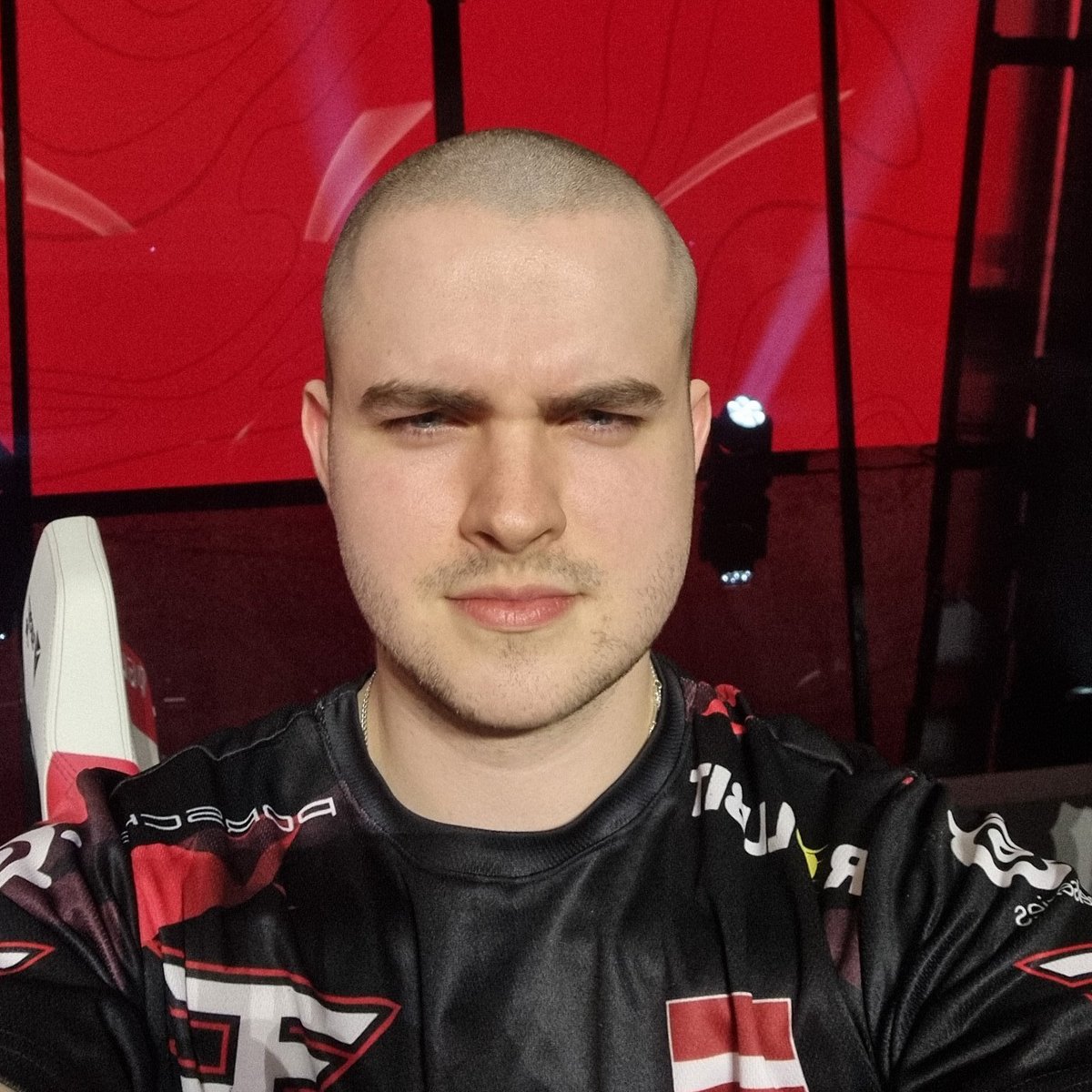 Pricempire.com tweet media