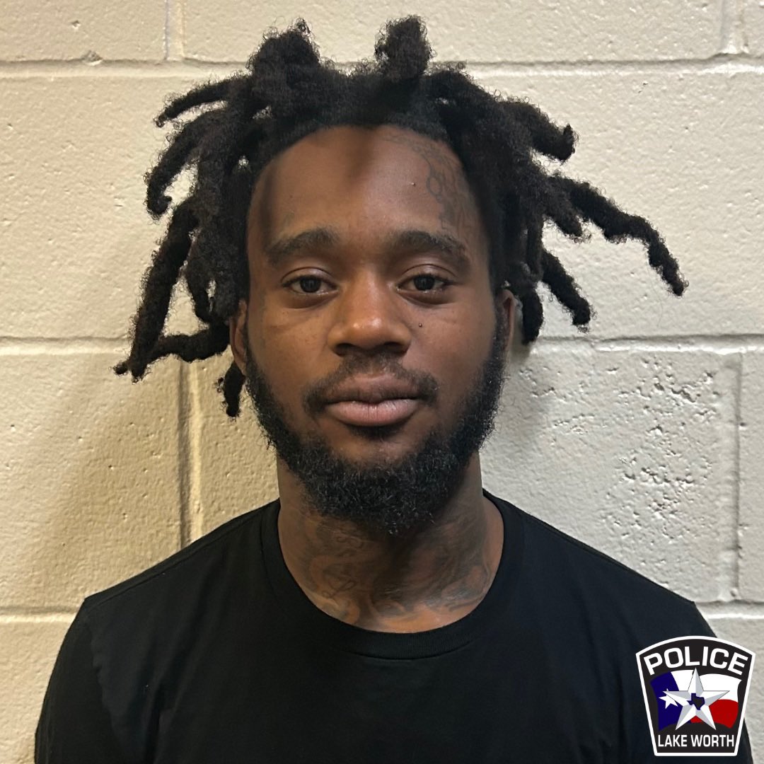 LakeWorthPD's tweet image. #LWPDAlert // ROBBERY SUSPECTS ARRESTED IN 7 MINUTES
Early this morning at approximately 4:36 a.m., @NWEmergencyCC received a silent panic alarm from a local convenience store. Moments later, a 9-1-1 call reported that a male suspect had threatened the store clerk with a handgun…